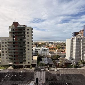 Apartamento com 186m², 3 dormitórios, 3 suítes, 2 vagas no Edifício L'ART em Torres para Comprar