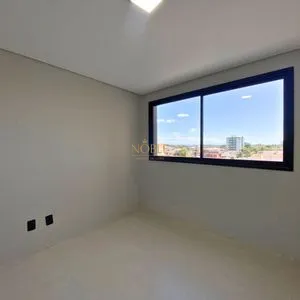 Sala Comercial com 32m², 1 dormitório no Quebec Comercial em Torres para Comprar