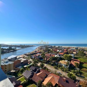 Cobertura com 400m², 4 dormitórios, 1 suíte, 2 vagas no Residencial da Barra em Torres para Comprar