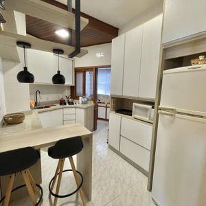 Apartamento com 143m², 3 dormitórios, 2 suítes, 1 vaga no Canto do Mar em Torres para Comprar