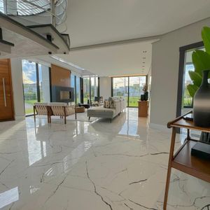 Casa de Condomínio com 591m², 5 dormitórios, 5 suítes, 2 vagas no Ocean Side em Torres para Comprar