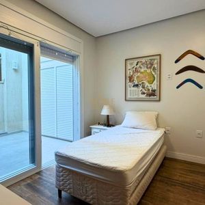 Casa com 200m², 3 dormitórios, 1 suíte, 2 vagas no bairro Praia Grande em Torres para Comprar