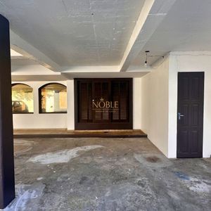 Cobertura com 220m², 3 dormitórios, 1 vaga no Punta Ballena em Torres para Comprar