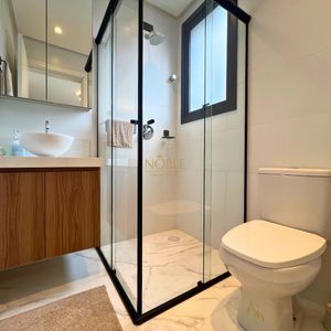 Apartamento com 64m², 2 dormitórios, 1 suíte, 1 vaga no Aston em Torres para Comprar