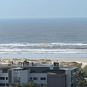 Apartamento com 117m², 3 dormitórios, 3 suítes, 2 vagas no Freedom em Torres para Comprar