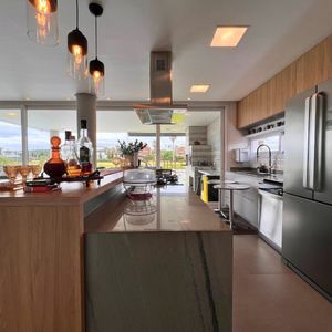 Casa de Condomínio com 348m², 4 dormitórios, 3 suítes, 2 vagas no Condomínio Ilhas Park em Torres para Comprar