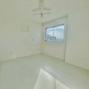 Apartamento com 107m², 3 dormitórios, 3 suítes, 1 vaga no Lex Center em Torres para Comprar