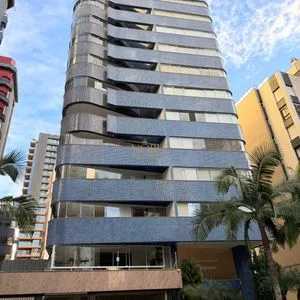 Apartamento com 127m², 3 dormitórios, 1 suíte, 2 vagas no Elegance em Torres para Comprar