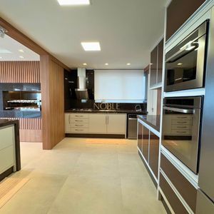 Apartamento com 296m², 4 dormitórios, 4 suítes, 3 vagas no Infinity Ocean em Torres para Comprar