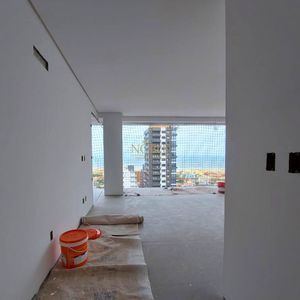 Apartamento com 83m², 2 dormitórios, 1 suíte, 2 vagas no Mirage em Torres para Comprar