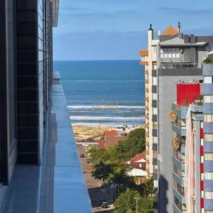 Apartamento com 118m², 3 dormitórios, 2 suítes, 2 vagas no Punta Del Sole em Torres para Comprar