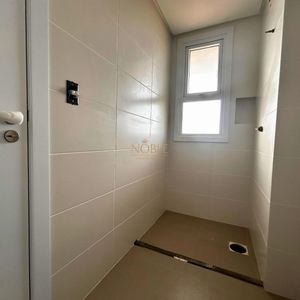 Apartamento com 121m², 3 dormitórios, 3 suítes, 1 vaga no Punta Del Sole em Torres para Comprar