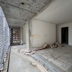 Apartamento com 80m², 2 dormitórios, 1 suíte, 2 vagas no Mirage em Torres para Comprar