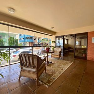 Apartamento com 269m², 4 dormitórios, 3 suítes, 2 vagas no Edificio Santa Helena em Torres para Comprar