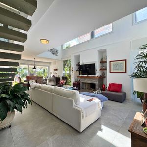 Casa de Condomínio com 280m², 4 dormitórios, 4 suítes, 4 vagas no Ocean Side em Torres para Comprar