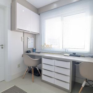 Apartamento com 249m², 4 dormitórios, 4 suítes, 2 vagas no Graziela em Torres para Comprar