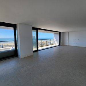 Apartamento com 220m², 4 dormitórios, 4 suítes, 3 vagas no Vitra em Torres para Comprar