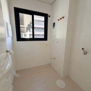 Apartamento com 79m², 2 dormitórios, 1 suíte, 1 vaga no Vesta em Torres para Comprar