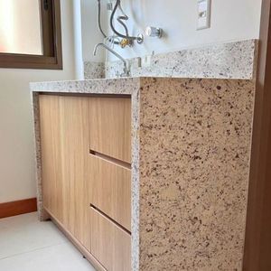 Apartamento com 79m², 2 dormitórios, 1 suíte, 1 vaga no Morada Monte Carlo em Torres para Comprar