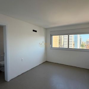Apartamento com 98m², 2 dormitórios, 2 suítes, 2 vagas no Punta Del Sole em Torres para Comprar