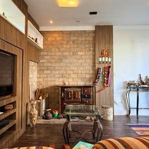 Casa com 400m², 5 dormitórios, 1 suíte, 4 vagas no bairro Stan em Torres para Comprar