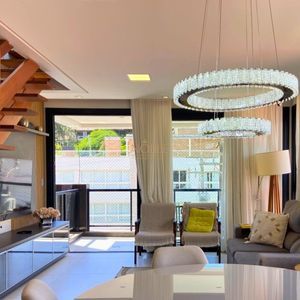 Cobertura com 218m², 3 dormitórios, 1 suíte, 2 vagas no Roca em Torres para Comprar