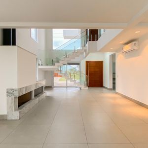 Casa de Condomínio com 294m², 5 dormitórios, 5 suítes, 2 vagas no Condomínio Ilhas Park em Torres para Comprar