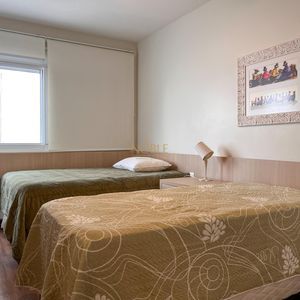 Apartamento com 203m², 3 dormitórios, 3 suítes, 2 vagas no Costa Azurra em Torres para Comprar