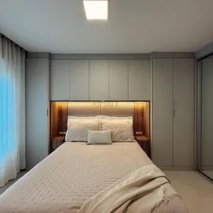 Apartamento com 105m², 3 dormitórios, 2 vagas no Michelângelo em Torres para Comprar