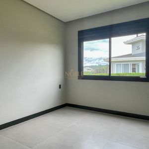Casa de Condomínio com 250m², 4 dormitórios, 4 suítes, 2 vagas no Reserva das Águas em Torres para Comprar