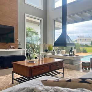 Casa de Condomínio com 348m², 4 dormitórios, 3 suítes, 2 vagas no Condomínio Ilhas Park em Torres para Comprar