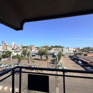 Apartamento com 86m², 2 dormitórios, 1 vaga no Condomínio Josi em Torres para Comprar