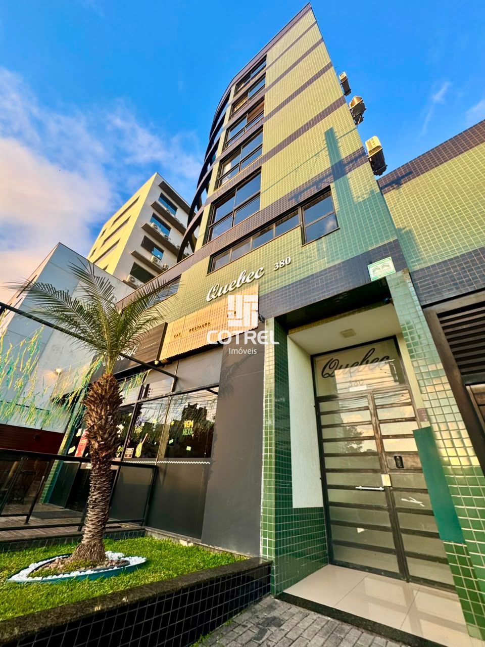Apartamento 1 dormitório mobiliado, localizado no bairro Dores