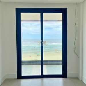 Apartamento com 138m², 3 dormitórios, 3 suítes, 3 vagas no Aura em Torres para Comprar