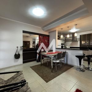 Sobrado com 114m² e 3 dormitórios no bairro Universitário em Lajeado para Comprar