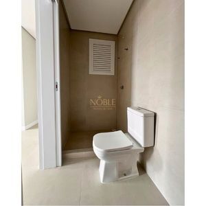 Apartamento com 70m², 2 dormitórios, 1 suíte, 2 vagas no Toronto em Torres para Comprar