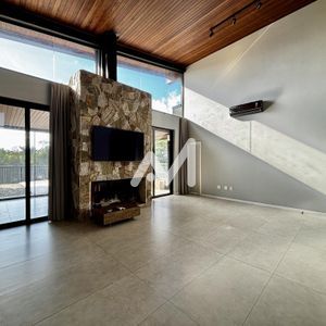 Casa com 250m² e 3 dormitórios no bairro Universitário em Lajeado para Comprar