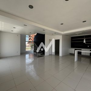 Casa com 282m² e 3 dormitórios no bairro Universitário em Lajeado para Comprar