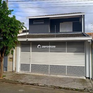 Sobrado no Residencial Santa Paula em Jacareí - imagem 1