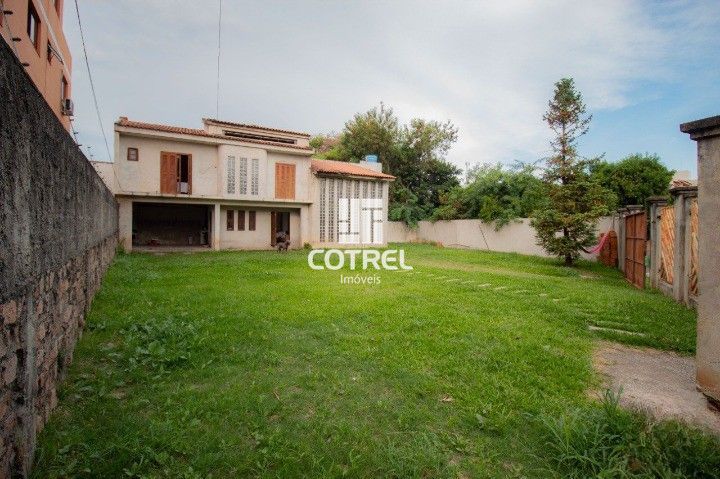 Casa para venda com 3 dormitórios 1 sendo suíte, 3 banheiros, 1 vaga de garagem
