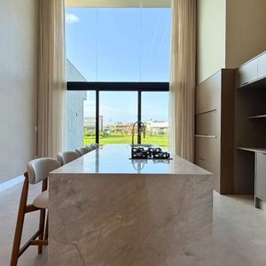 Casa de Condomínio com 237m², 4 dormitórios, 4 suítes, 2 vagas no Reserva das Águas em Torres para Comprar