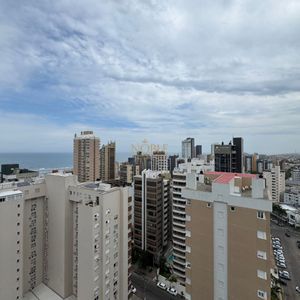 Apartamento com 102m², 3 dormitórios, 1 suíte, 2 vagas no Maui Residencial em Torres para Comprar