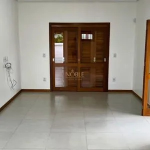 Casa com 94m², 2 dormitórios, 1 vaga no bairro Praia Itapeva em Torres para Comprar