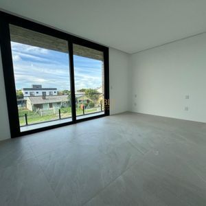 Casa de Condomínio, 5 dormitórios, 5 suítes, 2 vagas no Ocean Side em Torres para Comprar