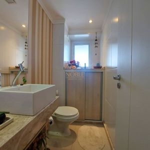 Cobertura com 200m², 3 dormitórios, 3 suítes, 2 vagas no Zurich em Torres para Comprar