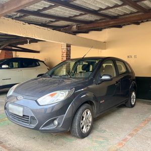 Apartamento com 63m², 2 dormitórios, 1 suíte, 1 vaga no Goulart em Torres para Comprar