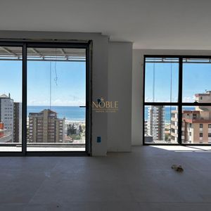 Apartamento com 196m², 3 dormitórios, 3 suítes, 3 vagas no Vanguard em Torres para Comprar