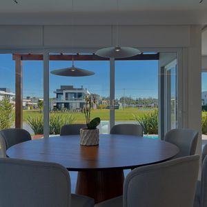 Casa de Condomínio com 220m², 3 dormitórios, 3 suítes, 2 vagas no Reserva das Águas em Torres para Comprar