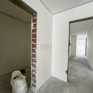 Apartamento com 200m², 3 dormitórios, 3 suítes, 3 vagas no Vanguard em Torres para Comprar