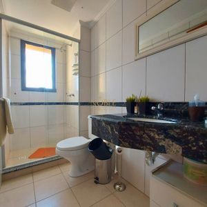 Apartamento com 131m², 3 dormitórios, 1 suíte, 2 vagas no Torre do Sol em Torres para Comprar